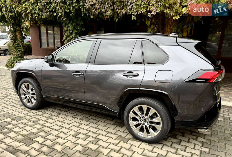 Позашляховик / Кросовер Toyota RAV4 2020 в Києві