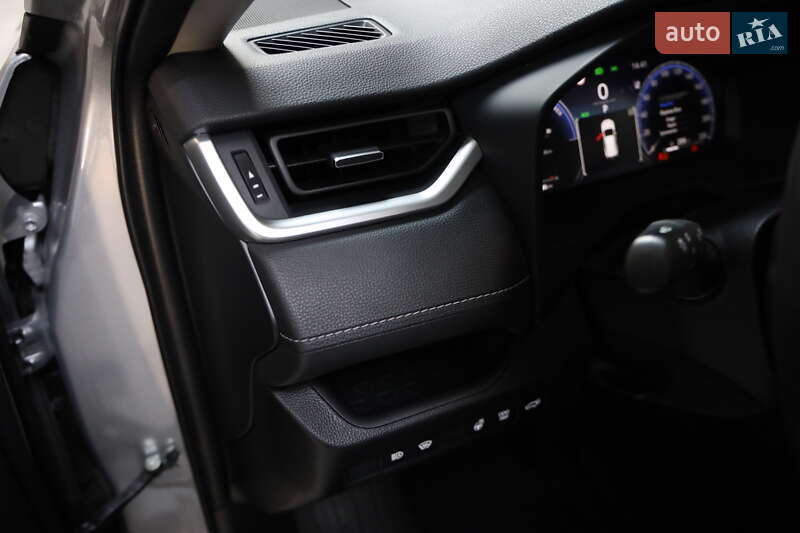 Внедорожник / Кроссовер Toyota RAV4 2023 в Луцке фото 16 Внедорожник / Кроссовер Toyota RAV4 2023 в Луцке