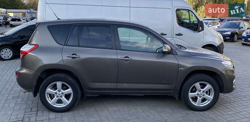 Toyota RAV4 2010
