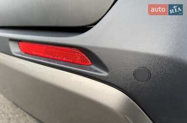 Внедорожник / Кроссовер Toyota RAV4 2023 в 