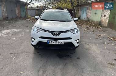 Позашляховик / Кросовер Toyota RAV4 2016 в Кривому Розі