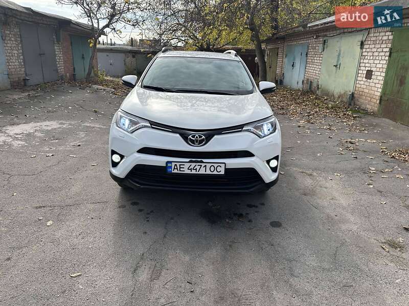 Внедорожник / Кроссовер Toyota RAV4 2016 в Кривом Роге фото 5 Внедорожник / Кроссовер Toyota RAV4 2016 в Кривом Роге