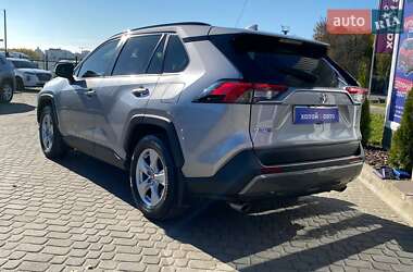 Внедорожник / Кроссовер Toyota RAV4 2020 в 