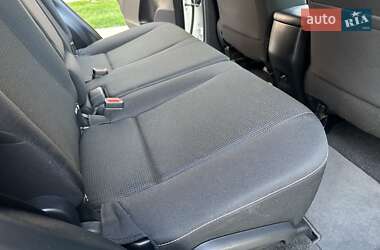 Внедорожник / Кроссовер Toyota RAV4 2017 в 