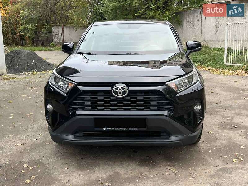 Внедорожник / Кроссовер Toyota RAV4 2019 в Тернополе фото 4 Внедорожник / Кроссовер Toyota RAV4 2019 в Тернополе