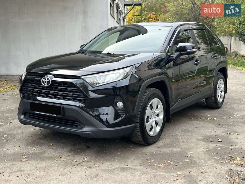Внедорожник / Кроссовер Toyota RAV4 2019 в Тернополе фото Внедорожник / Кроссовер Toyota RAV4 2019 в Тернополе