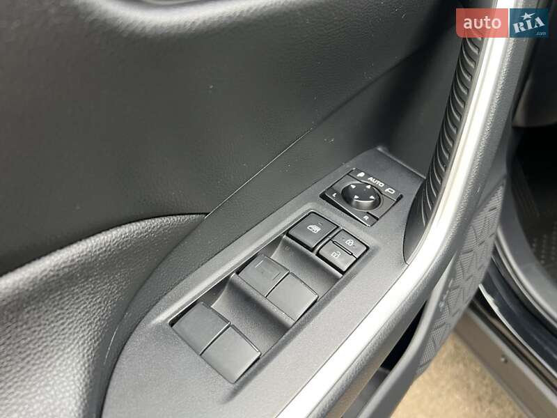 Внедорожник / Кроссовер Toyota RAV4 2019 в Тернополе фото 21 Внедорожник / Кроссовер Toyota RAV4 2019 в Тернополе
