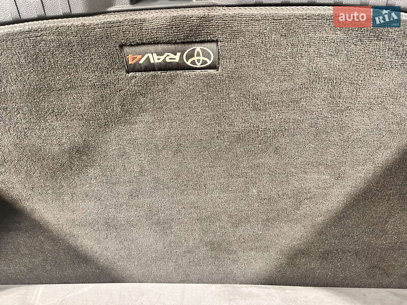 Позашляховик / Кросовер Toyota RAV4 2019 в Києві