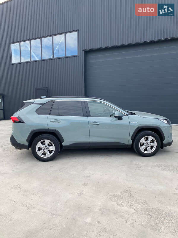 Внедорожник / Кроссовер Toyota RAV4 2018 в Броварах