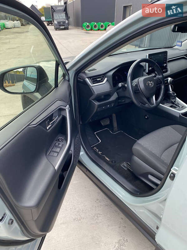 Внедорожник / Кроссовер Toyota RAV4 2018 в Броварах