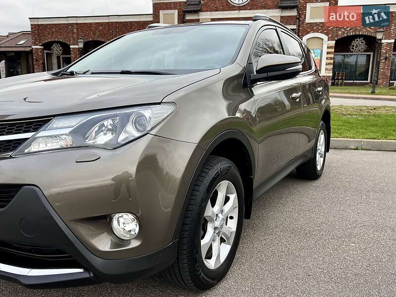 Позашляховик / Кросовер Toyota RAV4 2013 в Києві фото 20 Позашляховик / Кросовер Toyota RAV4 2013 в Києві