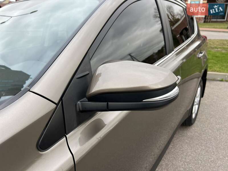 Позашляховик / Кросовер Toyota RAV4 2013 в Києві фото 23 Позашляховик / Кросовер Toyota RAV4 2013 в Києві