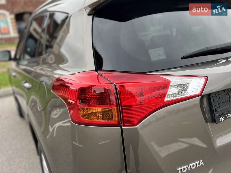 Позашляховик / Кросовер Toyota RAV4 2013 в Києві фото 29 Позашляховик / Кросовер Toyota RAV4 2013 в Києві