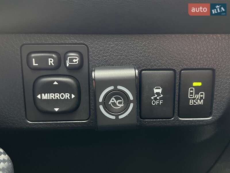 Позашляховик / Кросовер Toyota RAV4 2013 в Києві фото 48 Позашляховик / Кросовер Toyota RAV4 2013 в Києві