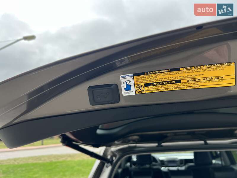 Позашляховик / Кросовер Toyota RAV4 2013 в Києві фото 64 Позашляховик / Кросовер Toyota RAV4 2013 в Києві