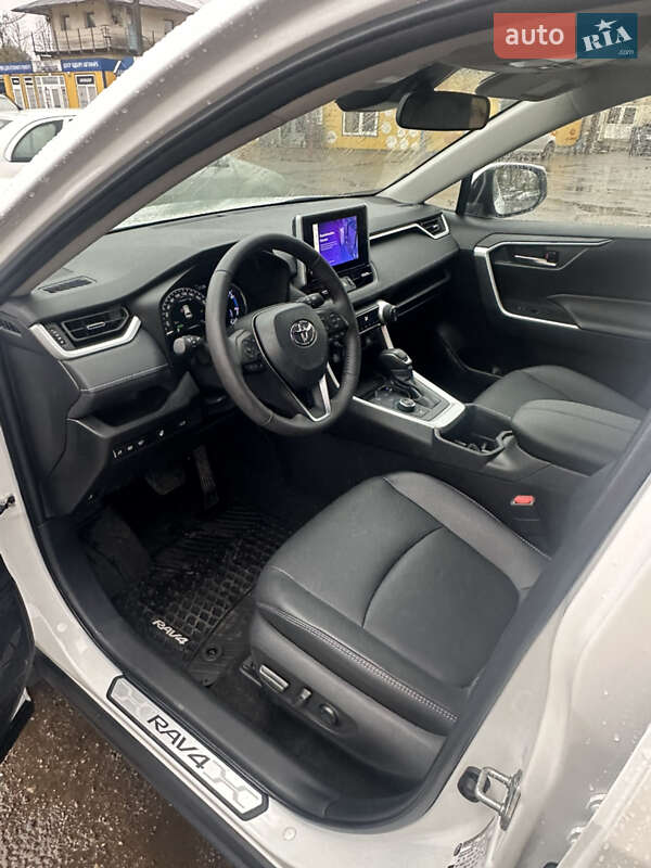 Внедорожник / Кроссовер Toyota RAV4 2025 в Львове фото 8 Внедорожник / Кроссовер Toyota RAV4 2025 в Львове