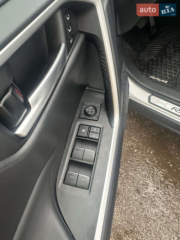 Внедорожник / Кроссовер Toyota RAV4 2025 в Львове фото 17 Внедорожник / Кроссовер Toyota RAV4 2025 в Львове