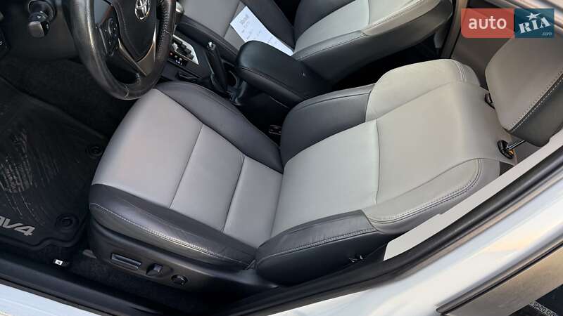 Позашляховик / Кросовер Toyota RAV4 2013 в Тернополі