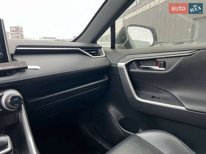 Внедорожник / Кроссовер Toyota RAV4 2019 в Львове фото 32 Внедорожник / Кроссовер Toyota RAV4 2019 в Львове