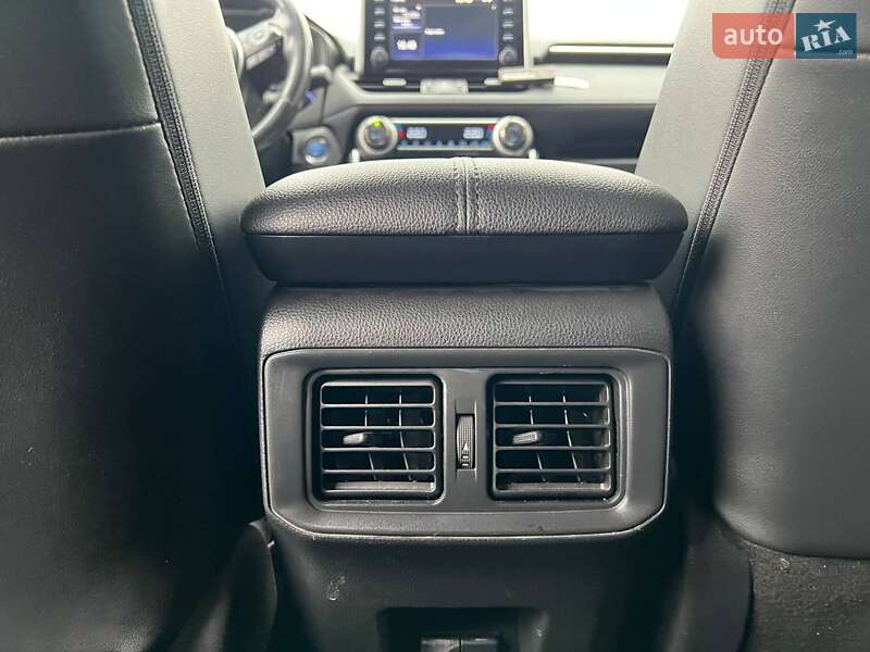 Внедорожник / Кроссовер Toyota RAV4 2019 в Львове фото 36 Внедорожник / Кроссовер Toyota RAV4 2019 в Львове
