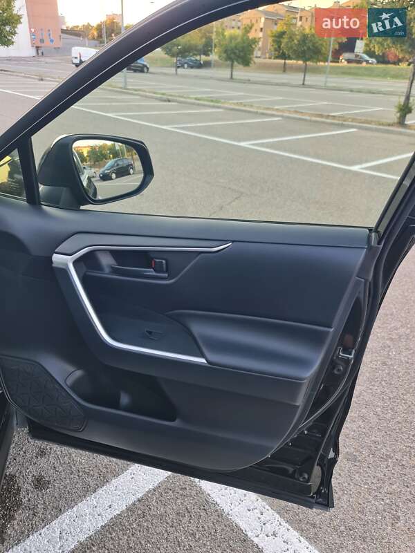 Внедорожник / Кроссовер Toyota RAV4 2019 в Львове фото 15 Внедорожник / Кроссовер Toyota RAV4 2019 в Львове
