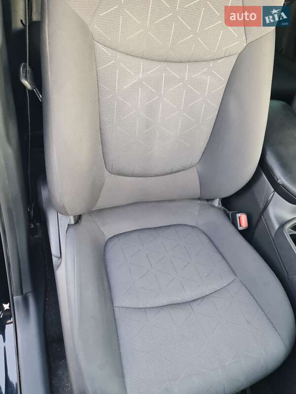 Внедорожник / Кроссовер Toyota RAV4 2019 в Львове фото 39 Внедорожник / Кроссовер Toyota RAV4 2019 в Львове