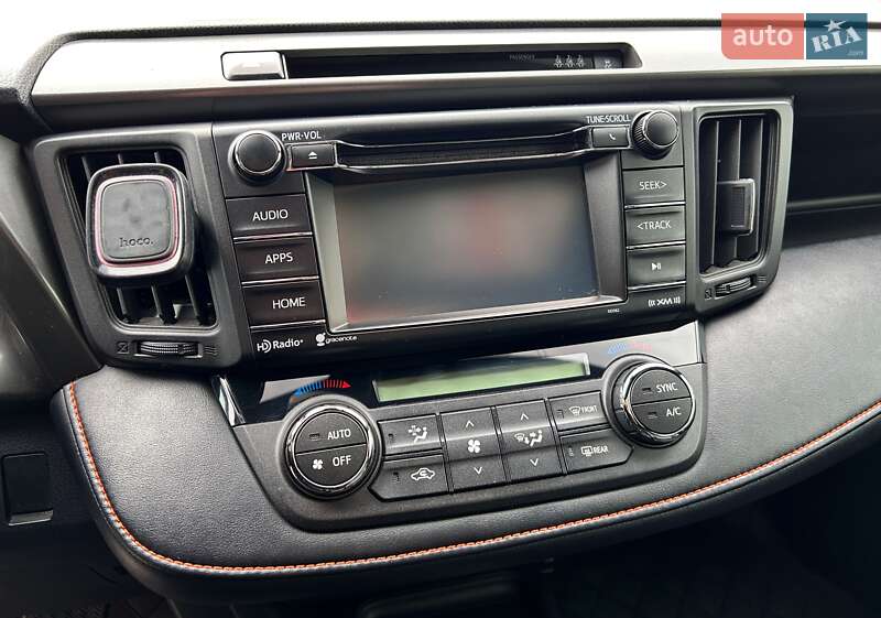 Позашляховик / Кросовер Toyota RAV4 2017 в Харкові