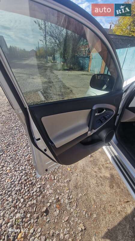 Внедорожник / Кроссовер Toyota RAV4 2008 в Лебедине