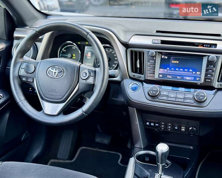 Внедорожник / Кроссовер Toyota RAV4 2016 в Киеве фото 4 Внедорожник / Кроссовер Toyota RAV4 2016 в Киеве