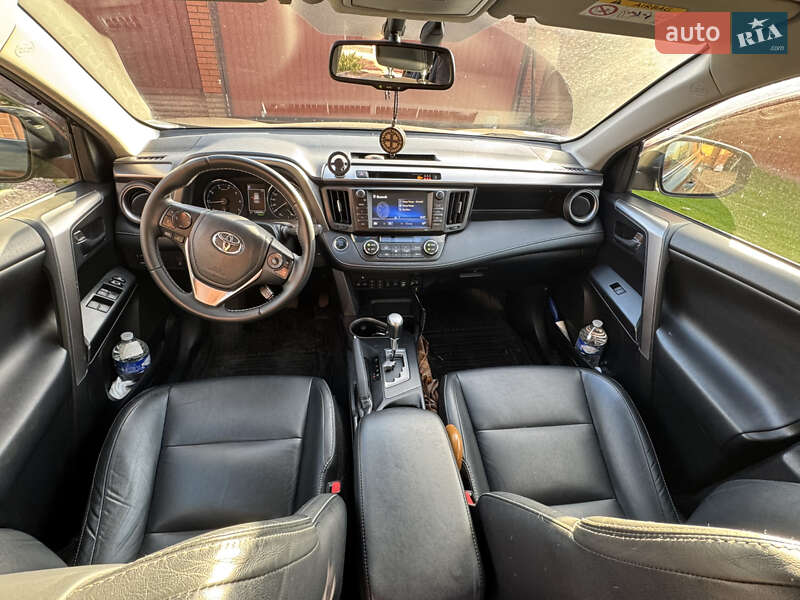 Внедорожник / Кроссовер Toyota RAV4 2016 в Киеве фото 4 Внедорожник / Кроссовер Toyota RAV4 2016 в Киеве