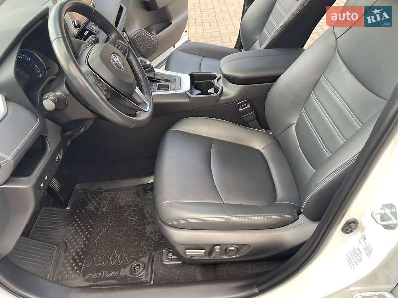 Внедорожник / Кроссовер Toyota RAV4 2020 в Житомире фото 23 Внедорожник / Кроссовер Toyota RAV4 2020 в Житомире