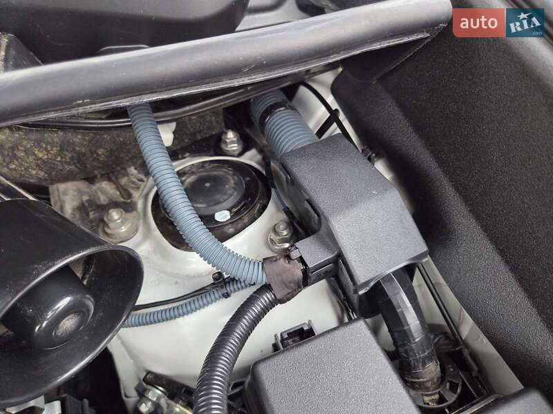 Внедорожник / Кроссовер Toyota RAV4 2013 в Каменском фото 16 Внедорожник / Кроссовер Toyota RAV4 2013 в Каменском