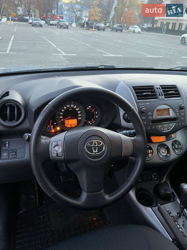 Внедорожник / Кроссовер Toyota RAV4 2008 в Киеве