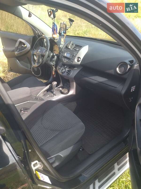 Позашляховик / Кросовер Toyota RAV4 2008 в Білій Церкві