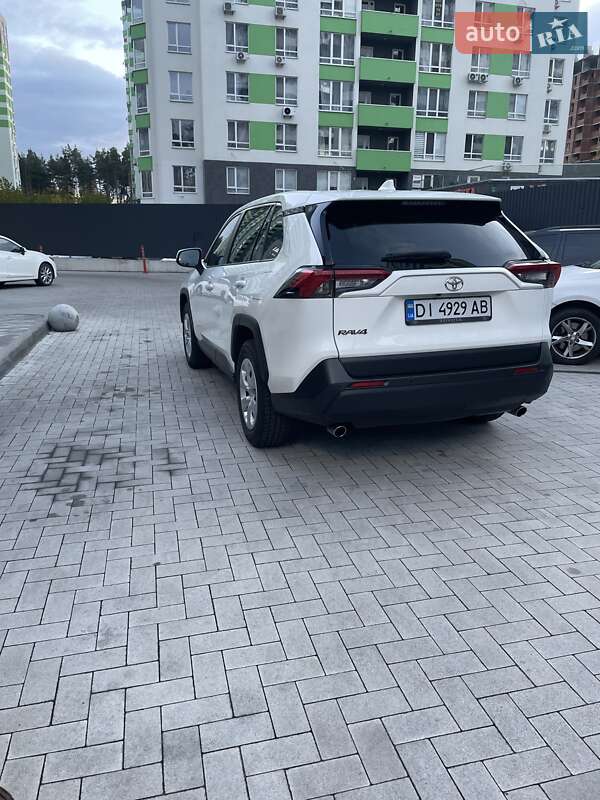 Внедорожник / Кроссовер Toyota RAV4 2020 в Ирпене фото 4 Внедорожник / Кроссовер Toyota RAV4 2020 в Ирпене