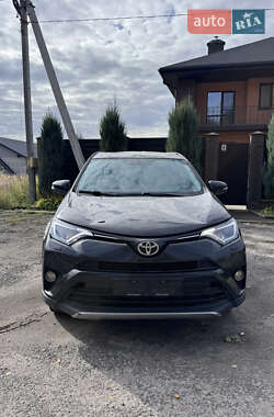 Внедорожник / Кроссовер Toyota RAV4 2016 в Киеве