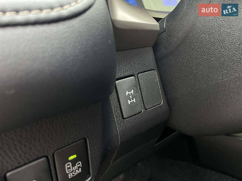 Внедорожник / Кроссовер Toyota RAV4 2012 в Львове