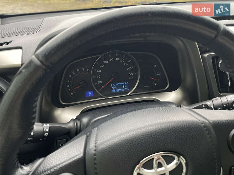 Внедорожник / Кроссовер Toyota RAV4 2012 в Львове