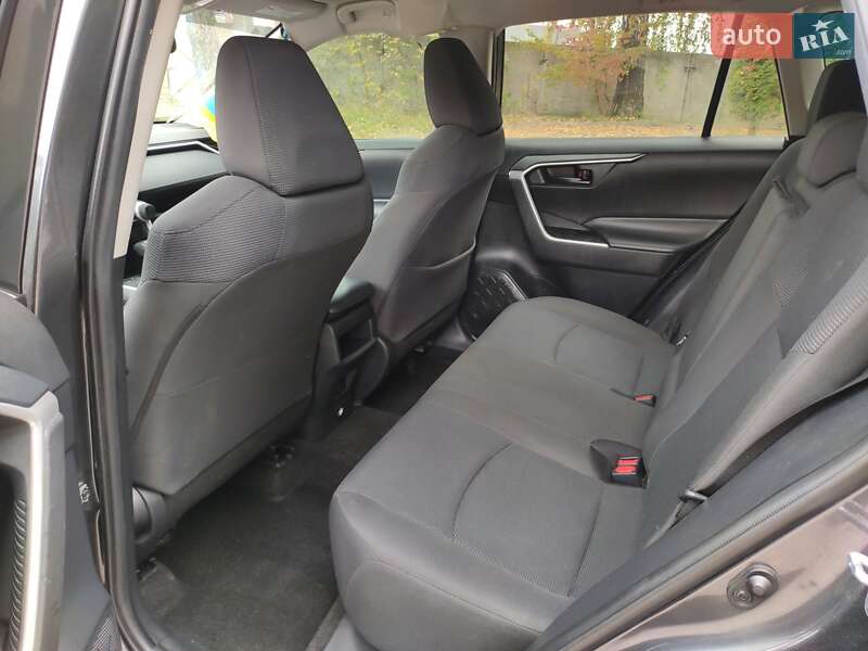 Внедорожник / Кроссовер Toyota RAV4 2020 в Ровно фото 35 Внедорожник / Кроссовер Toyota RAV4 2020 в Ровно