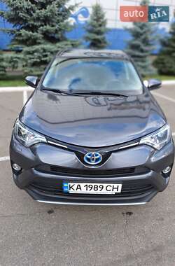 Внедорожник / Кроссовер Toyota RAV4 2018 в Киеве
