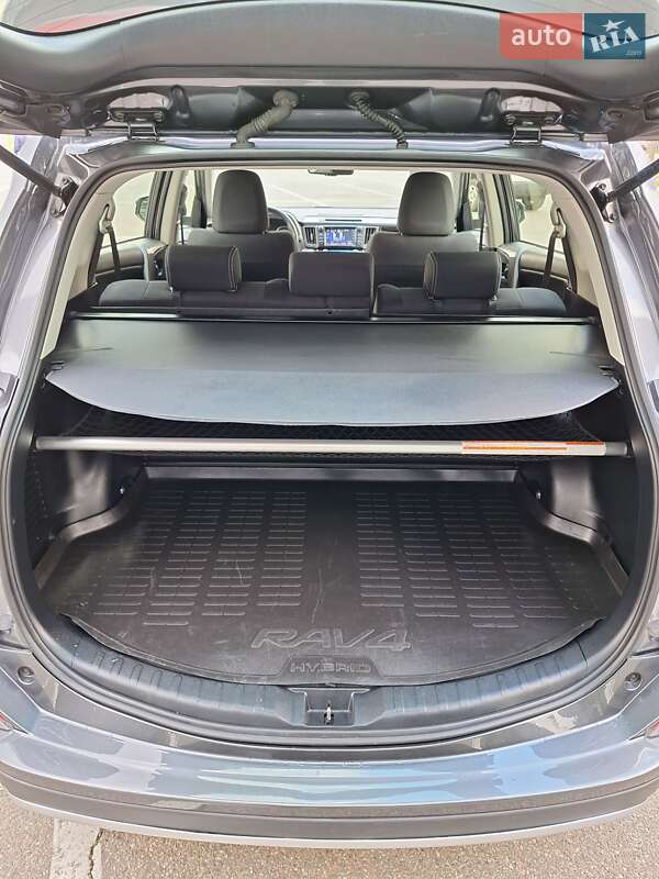 Внедорожник / Кроссовер Toyota RAV4 2018 в Киеве