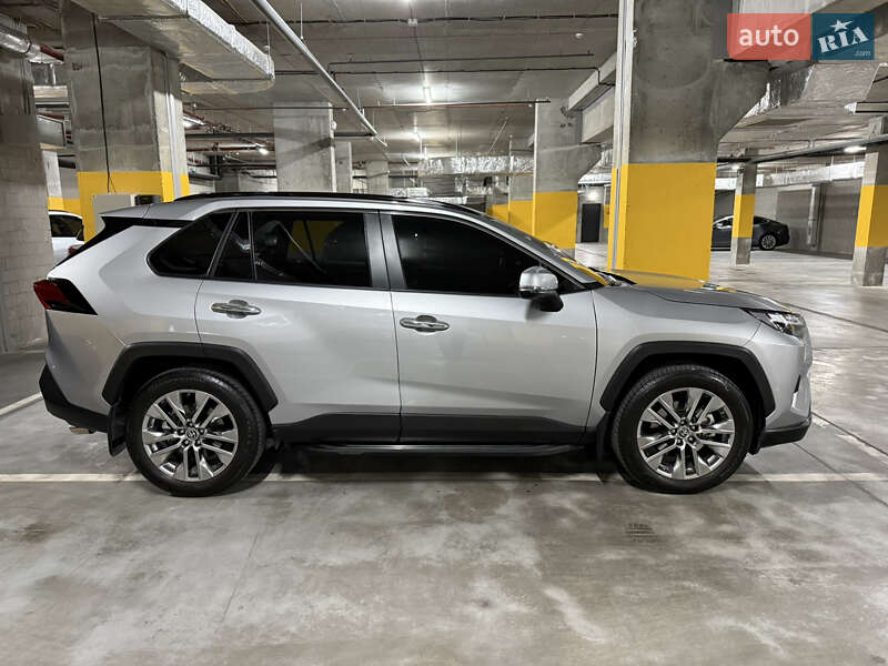 Внедорожник / Кроссовер Toyota RAV4 2023 в Днепре фото 17 Внедорожник / Кроссовер Toyota RAV4 2023 в Днепре