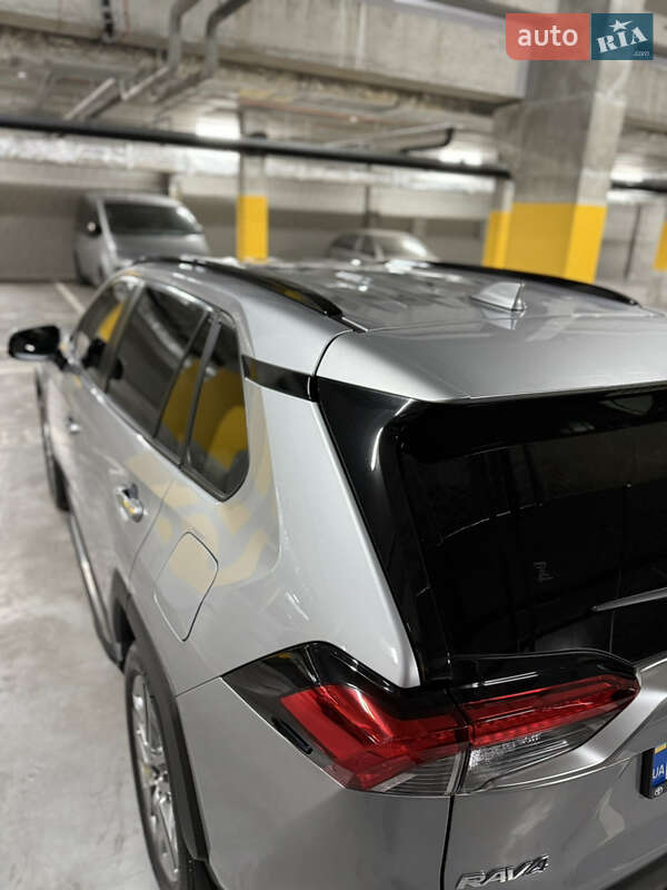 Внедорожник / Кроссовер Toyota RAV4 2023 в Днепре фото 20 Внедорожник / Кроссовер Toyota RAV4 2023 в Днепре