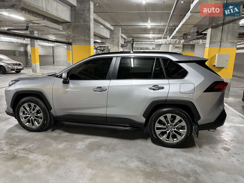Внедорожник / Кроссовер Toyota RAV4 2023 в Днепре фото 21 Внедорожник / Кроссовер Toyota RAV4 2023 в Днепре