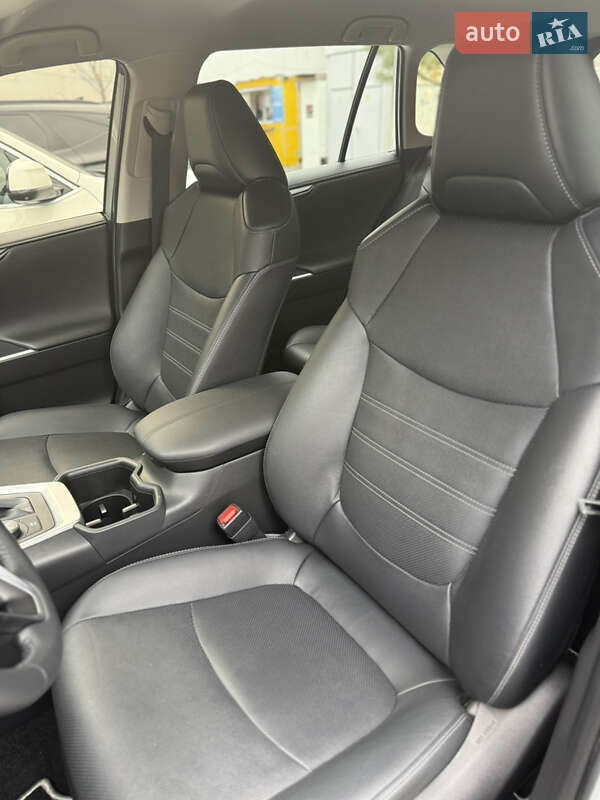 Внедорожник / Кроссовер Toyota RAV4 2023 в Днепре фото 8 Внедорожник / Кроссовер Toyota RAV4 2023 в Днепре