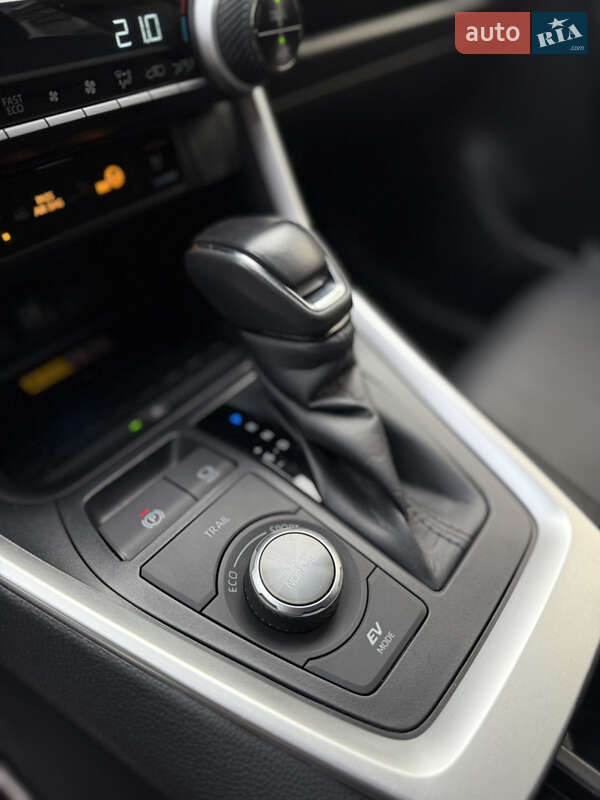 Внедорожник / Кроссовер Toyota RAV4 2023 в Днепре фото 11 Внедорожник / Кроссовер Toyota RAV4 2023 в Днепре