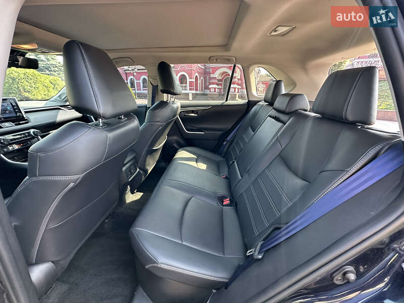 Внедорожник / Кроссовер Toyota RAV4 2021 в Днепре фото 21 Внедорожник / Кроссовер Toyota RAV4 2021 в Днепре