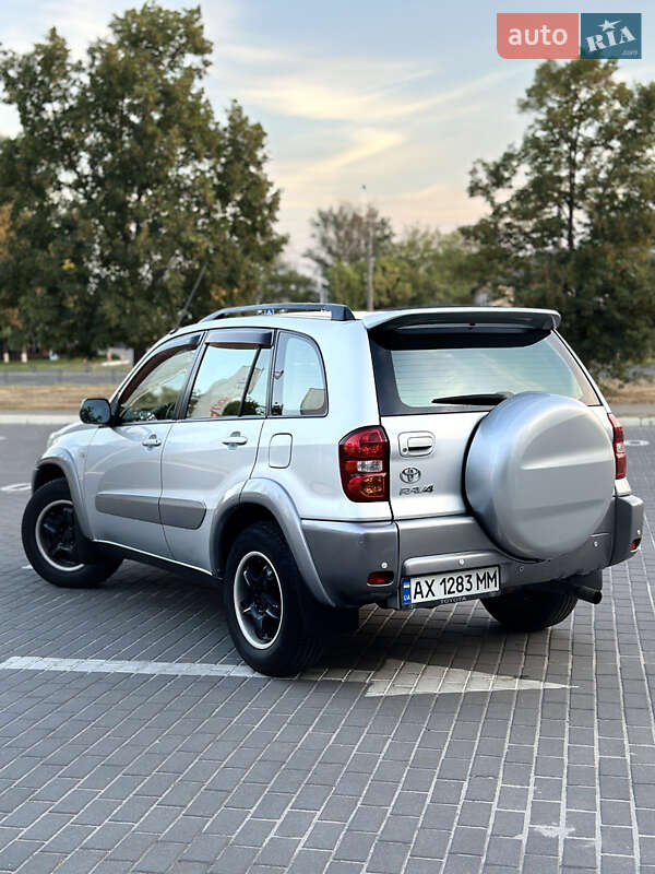 Внедорожник / Кроссовер Toyota RAV4 2004 в Харькове фото 4 Внедорожник / Кроссовер Toyota RAV4 2004 в Харькове