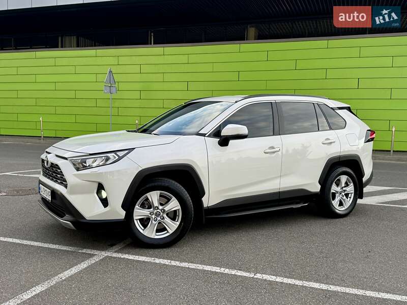 Внедорожник / Кроссовер Toyota RAV4 2019 в Киеве фото 3 Внедорожник / Кроссовер Toyota RAV4 2019 в Киеве
