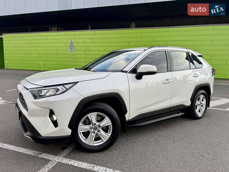 Внедорожник / Кроссовер Toyota RAV4 2019 в Киеве фото 5 Внедорожник / Кроссовер Toyota RAV4 2019 в Киеве